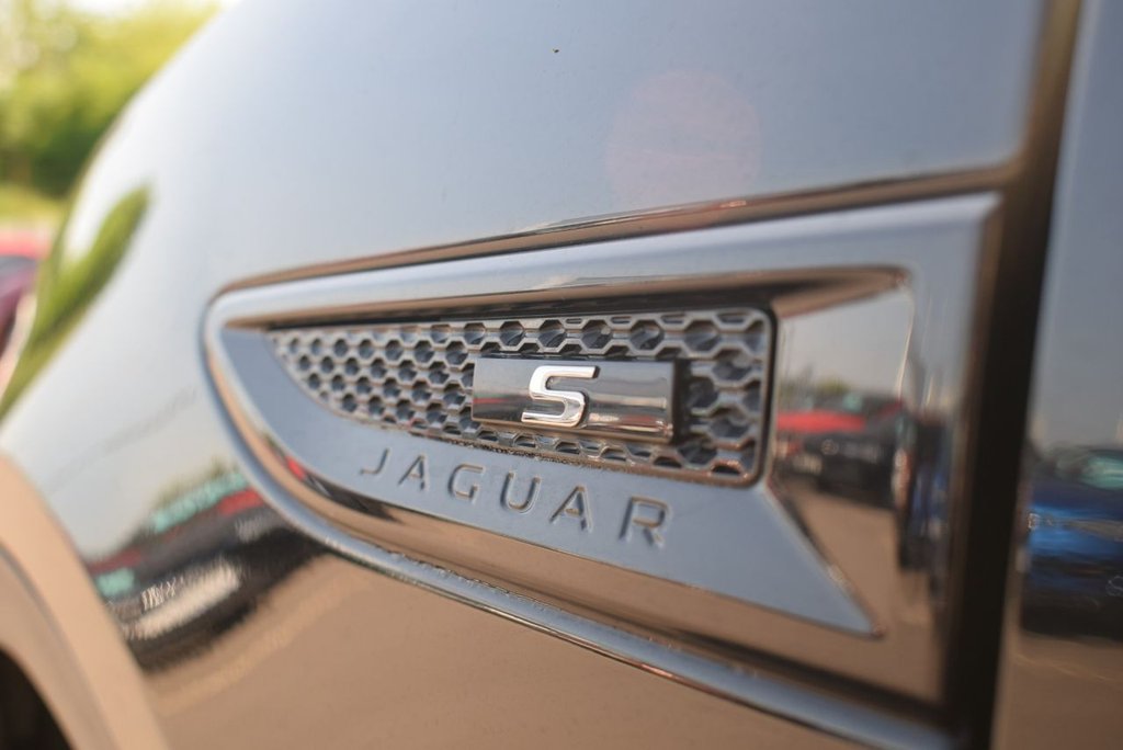 Used Jaguar E-Pace 2018 for sale - 76867531: Photo 16