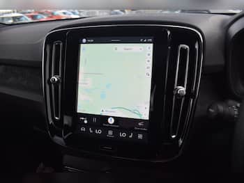 Used Volvo XC40 2023 for sale - 79722653: Photo