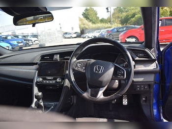 Used Honda Civic 2019 for sale - 75559409: Photo