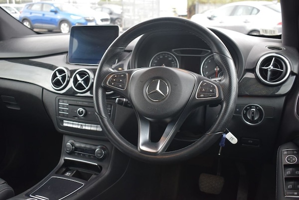 Used Mercedes-Benz B-Class 2018 for sale - 75642299: Photo 4