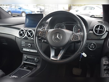 Used Mercedes-Benz B-Class 2018 for sale - 75642299: Photo