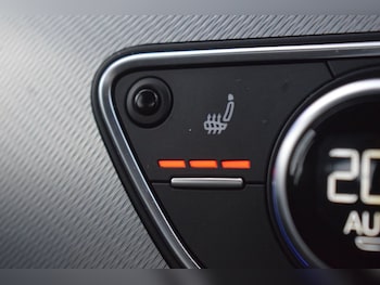 Used Audi A4 2023 for sale - 76962474: Photo