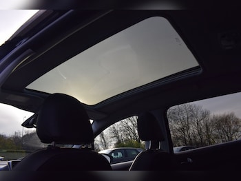 Used Peugeot 2008 2019 for sale - 77059589: Photo