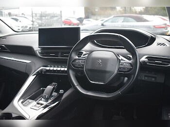 Used Peugeot 5008 2021 for sale - 77369801: Photo