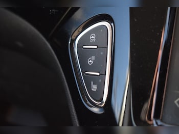 Used Vauxhall Corsa 2019 for sale - 76029262: Photo 2