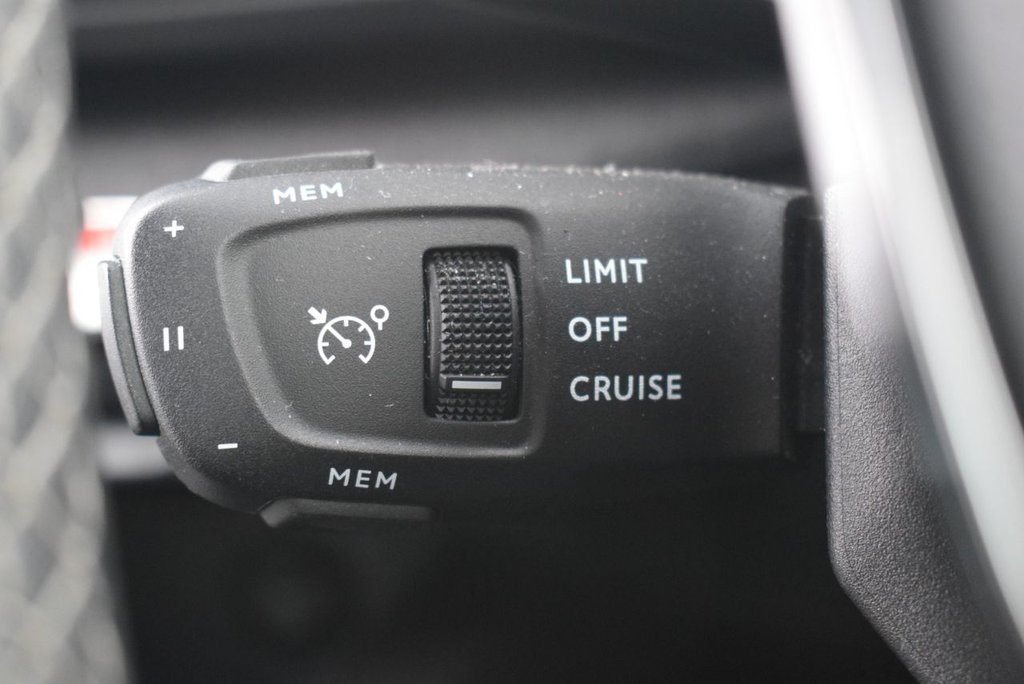 Used Peugeot 3008 2023 for sale - 76163576: Photo 5