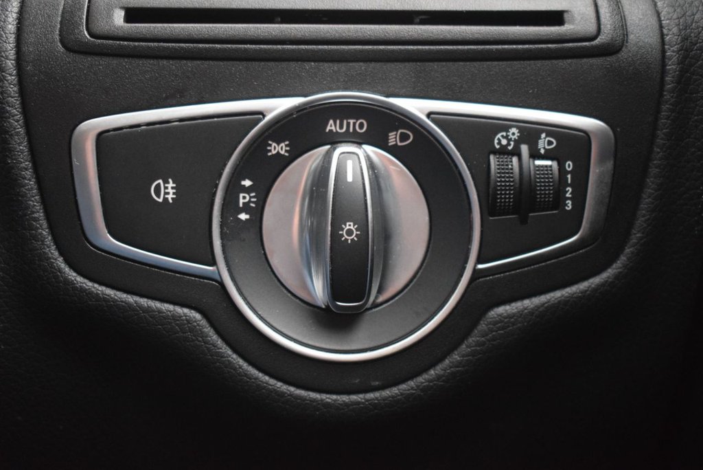 Used Mercedes-Benz C Class 2018 for sale - 76509457: Photo 28