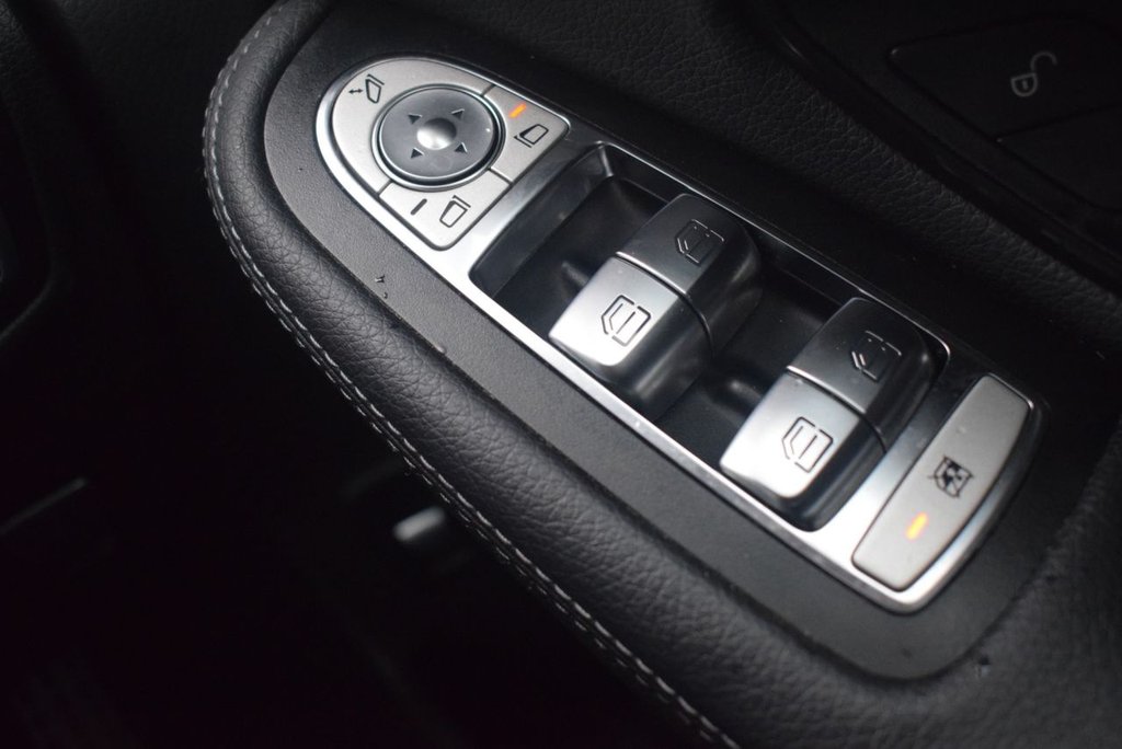 Used Mercedes-Benz GLC 2021 for sale - 77436952: Photo 31