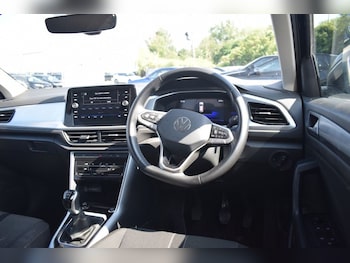 Used Volkswagen T-Roc 2025 for sale - 79114347: Photo