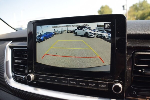 Used Kia Stonic 2021 for sale - 75585282: Photo 2