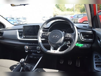 Used Kia Stonic 2021 for sale - 75585282: Photo