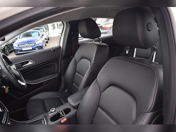 Used Mercedes-Benz A-Class 2017 for sale - 75642117: Photo