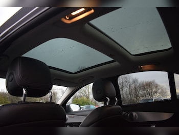 Used Mercedes-Benz C Class 2019 for sale - 77121374: Photo