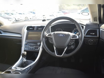 Used Ford Mondeo 2017 for sale - 76118460: Photo 3