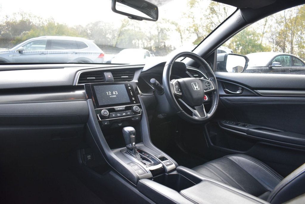 Used Honda Civic 2019 for sale - 76840792: Photo 21