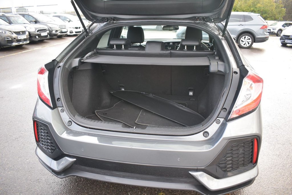 Used Honda Civic 2019 for sale - 76840792: Photo 22