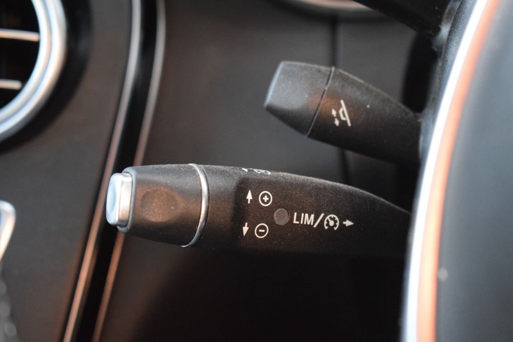 Used Mercedes-Benz GLC 2017 for sale - 76395656: Photo 32