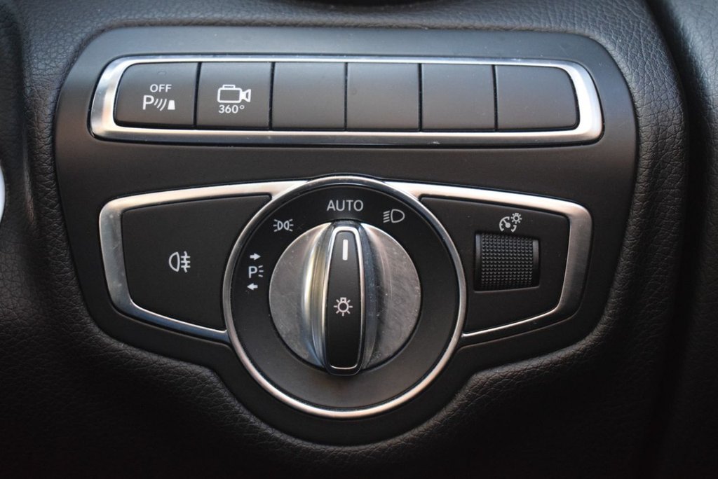 Used Mercedes-Benz GLC 2017 for sale - 76395656: Photo 33