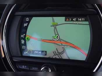 Used MINI Hatch 2019 for sale - 76900379: Photo