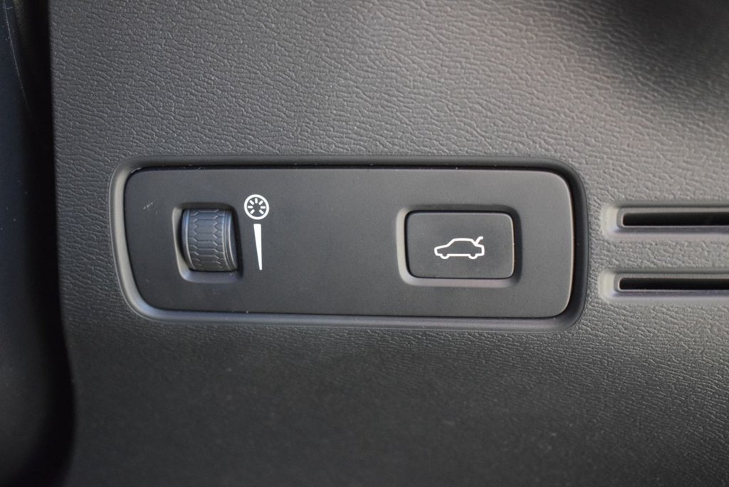 Used Volvo XC40 2021 for sale - 78172377: Photo 26