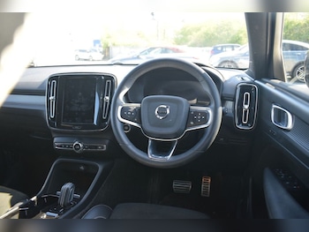 Used Volvo XC40 2021 for sale - 78172377: Photo