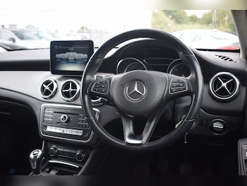 Used Mercedes-Benz GLA 2019 for sale - 75619626: Photo