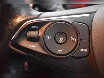 Used Vauxhall Crossland 2022 for sale - 76986239: Photo