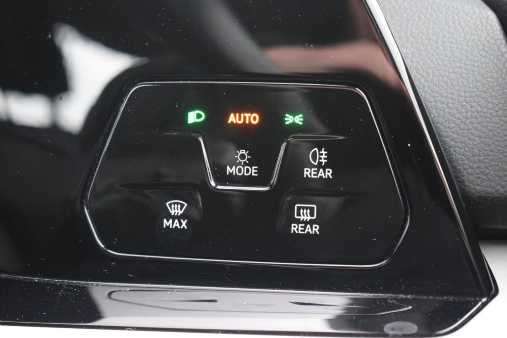 Used Volkswagen Golf 2023 for sale - 76962541: Photo 32