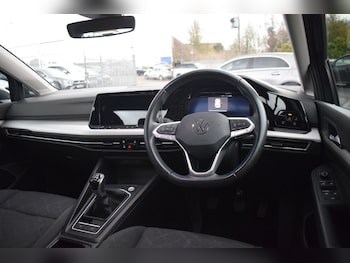 Used Volkswagen Golf 2023 for sale - 76962541: Photo