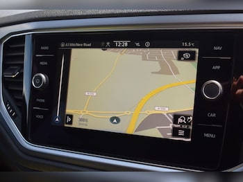 Used Volkswagen T-Roc 2021 for sale - 75548381: Photo