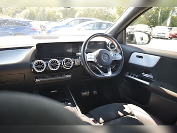 Used Mercedes-Benz EQA 2022 for sale - 79517945: Photo
