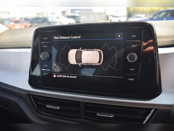 Used Volkswagen T-Roc 2023 for sale - 79265182: Photo