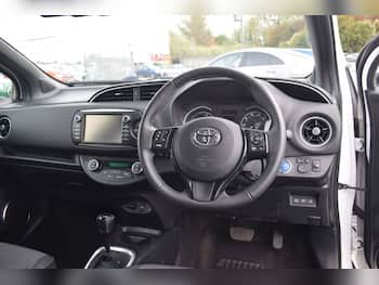 Used Toyota Yaris 2020 for sale - 79738776: Photo