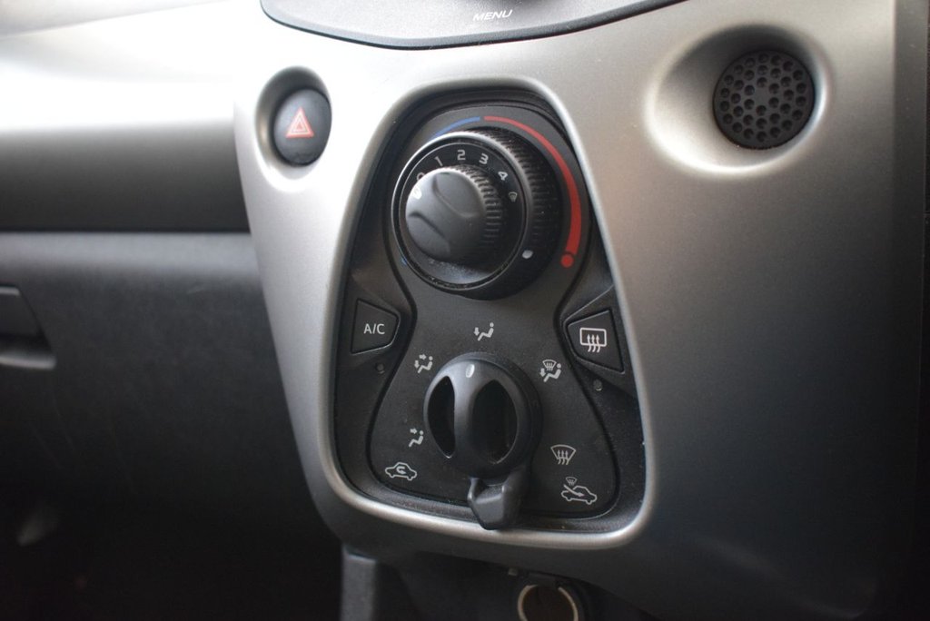 Used Toyota AYGO 2017 for sale - 77027080: Photo 21