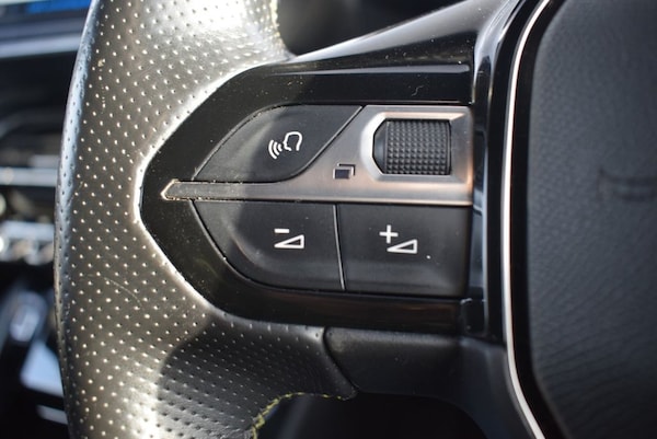 Used Peugeot 2008 2020 for sale - 76223677: Photo 23