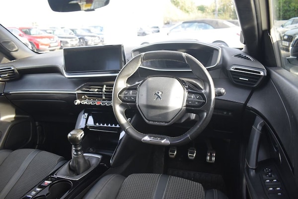 Used Peugeot 2008 2020 for sale - 76223677: Photo 3