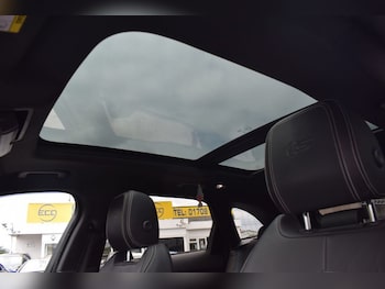 Used Jaguar F-Pace 2017 for sale - 75456328: Photo