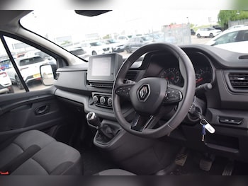 Used Renault Trafic 2023 for sale - 78543738: Photo