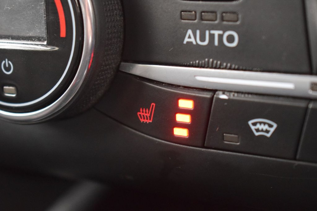 Used Ford Focus 2018 for sale - 78044335: Photo 3