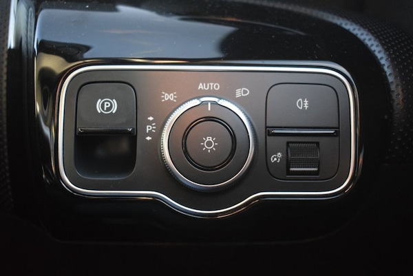 Used Mercedes-Benz A-Class 2018 for sale - 76185711: Photo 27