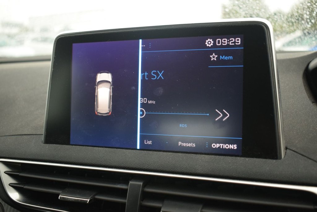 Used Peugeot 3008 2018 for sale - 76173284: Photo 2