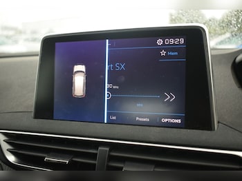 Used Peugeot 3008 2018 for sale - 76173284: Photo 2