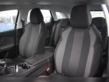 Used Peugeot 3008 2018 for sale - 76173284: Photo 4