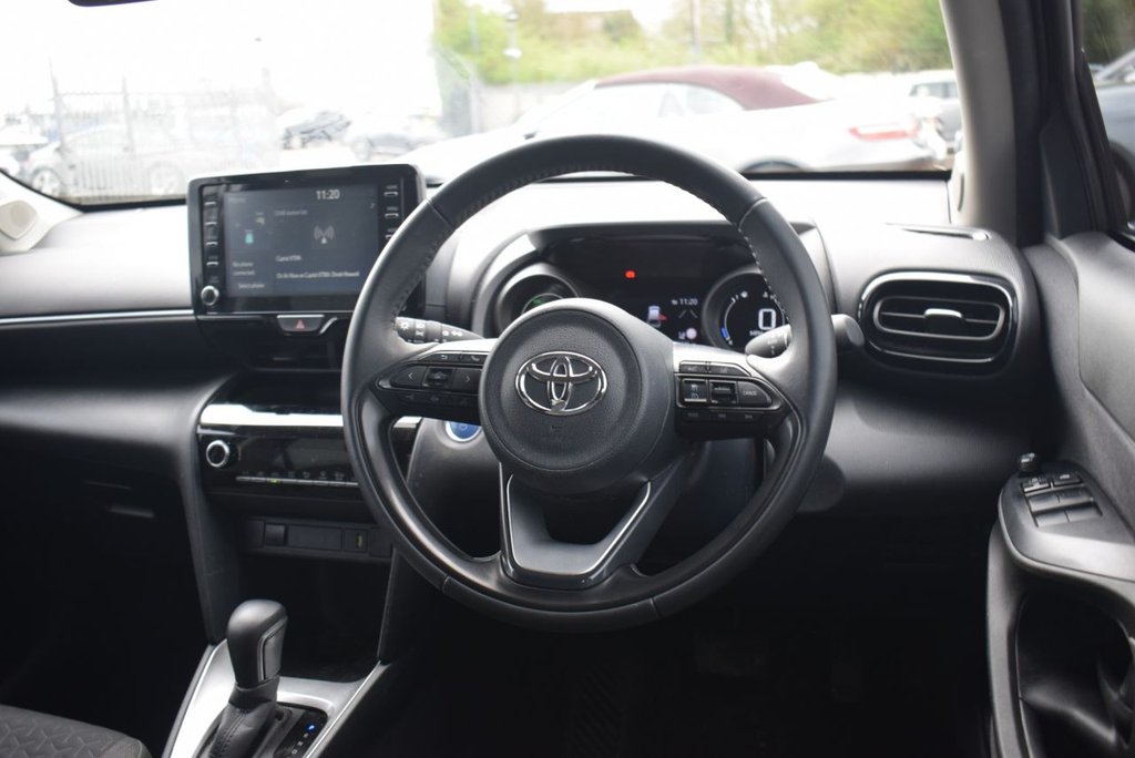 Used Toyota Yaris Cross 2024 for sale - 78110341: Photo 2