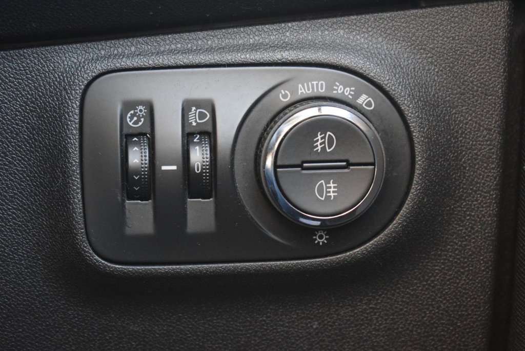 Used Vauxhall Corsa 2015 for sale - 76820377: Photo 27