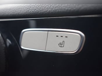 Used Mercedes-Benz GLC 2018 for sale - 75320915: Photo