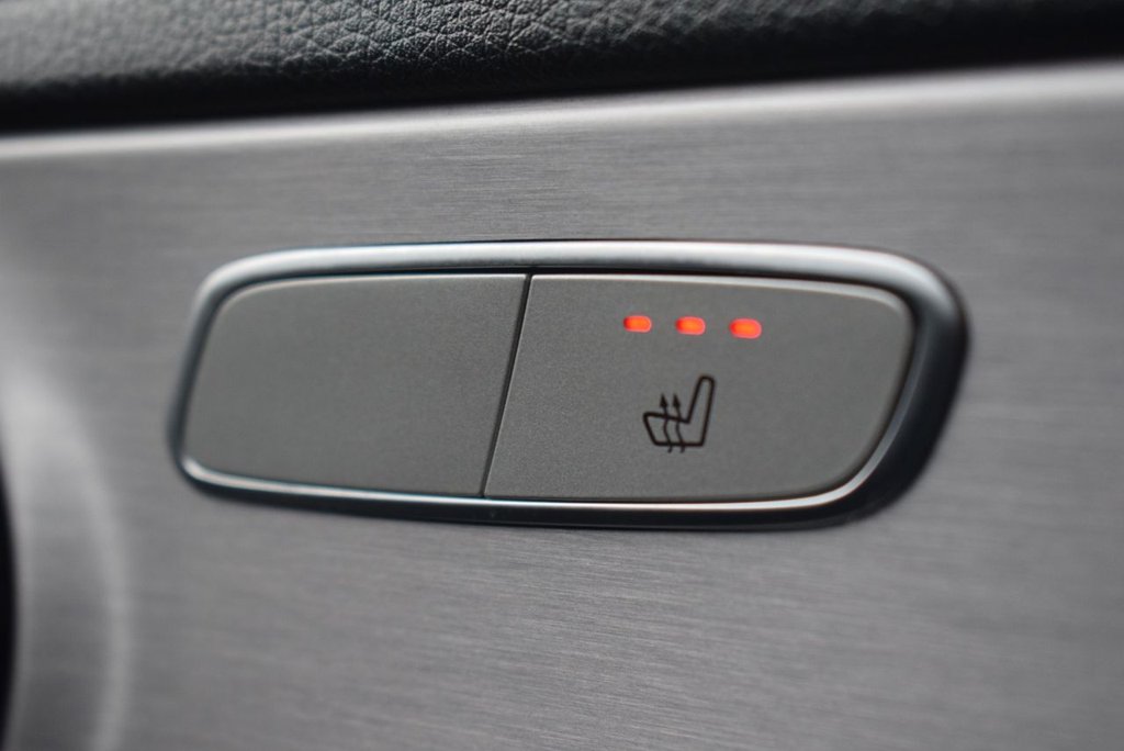 Used Mercedes-Benz C Class 2019 for sale - 77313452: Photo 3