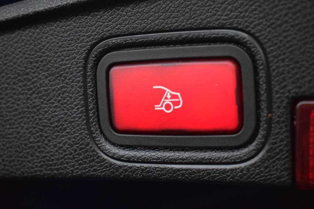 Used Mercedes-Benz C Class 2020 for sale - 77608546: Photo 18