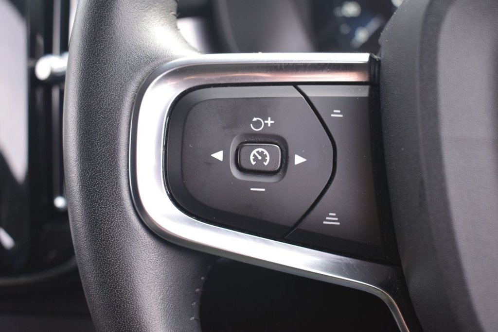 Used Volvo XC40 2021 for sale - 77967656: Photo 4