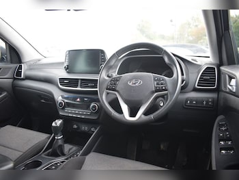Used Hyundai TUCSON 2021 for sale - 76303518: Photo 3
